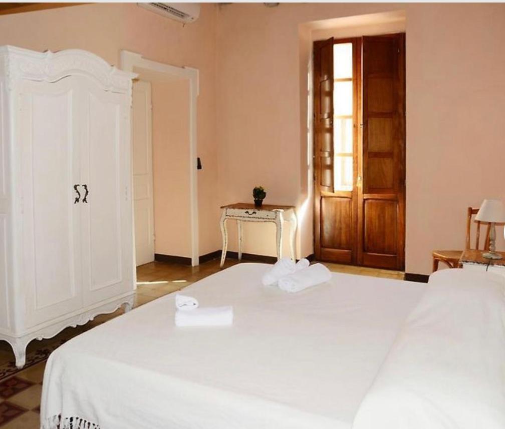Corso 41 Hotel Bosa Ngoại thất bức ảnh
